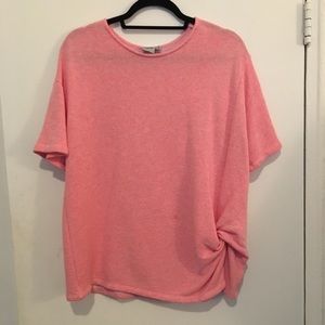 Oversized T with Knot
